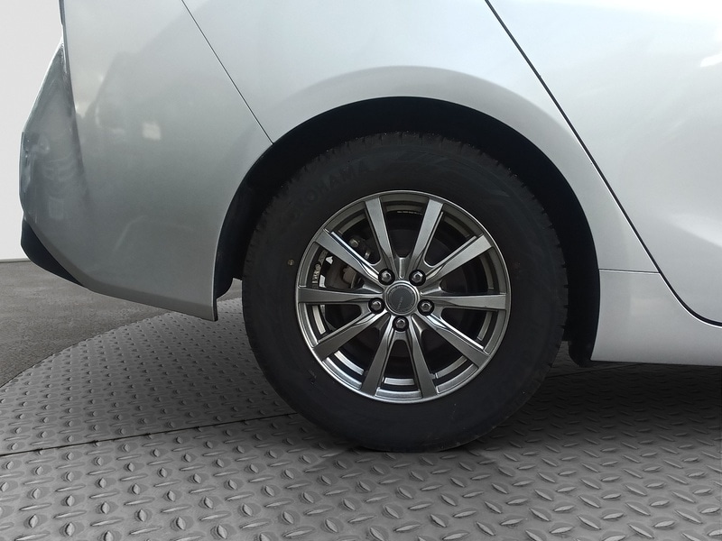 Used Toyota Prius for sale - 76232372: Photo 40