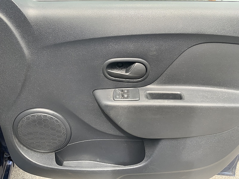 Used Dacia Sandero 2018 for sale - 76047154: Photo 9