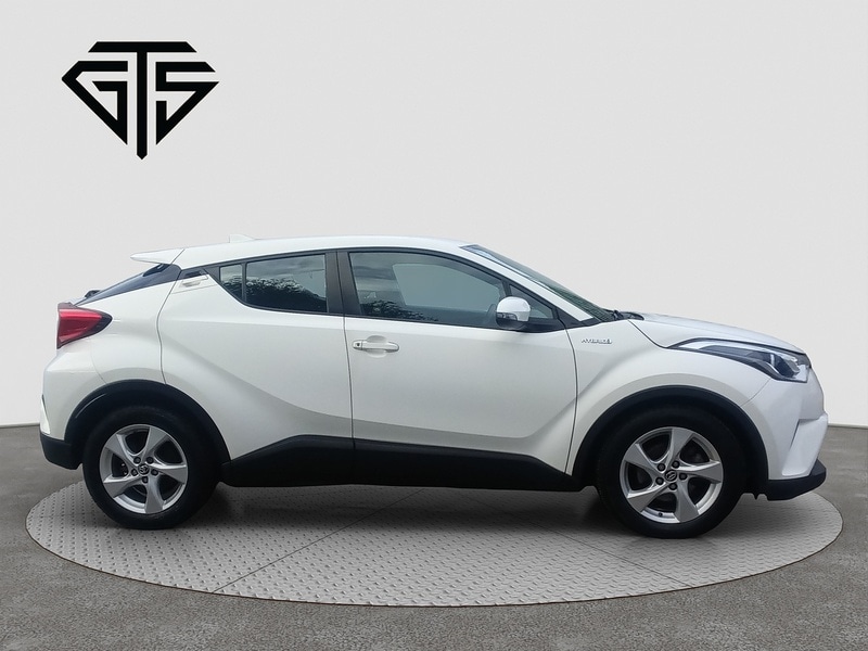 Used Toyota C-HR 2018 for sale - 76027088: Photo 2