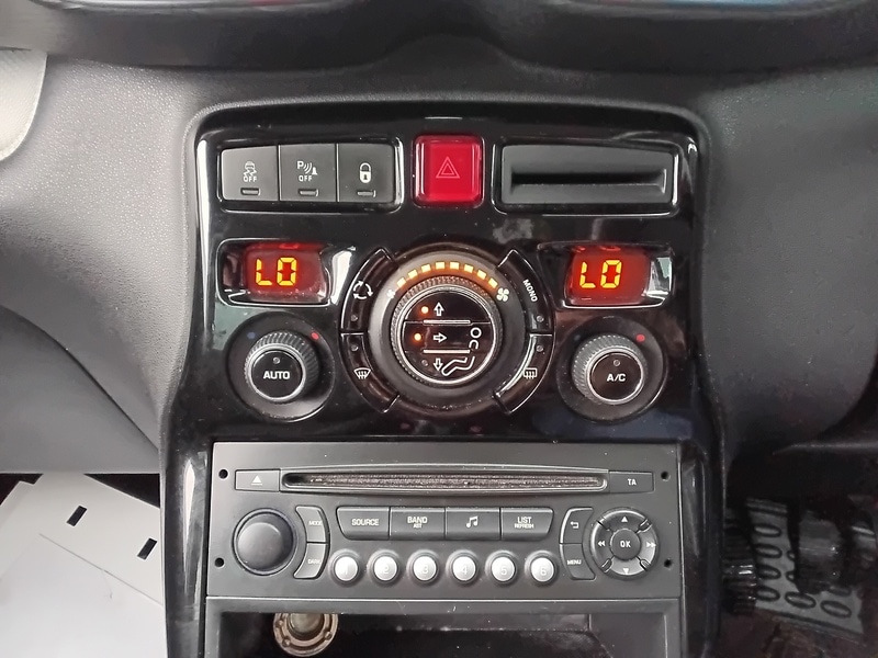 Used Citroen C3 Picasso 2016 for sale - 76047041: Photo 32