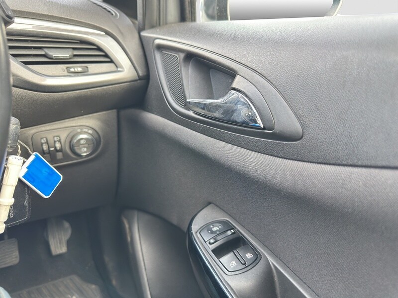 Used Vauxhall Corsa 2016 for sale - 76047098: Photo 21