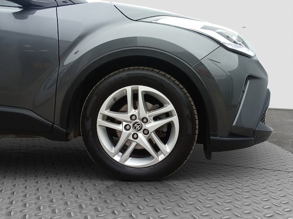 Used Toyota C-HR 2022 for sale - 76320062: Photo 17
