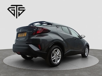 Used Toyota C-HR 2022 for sale - 76320062: Photo 3