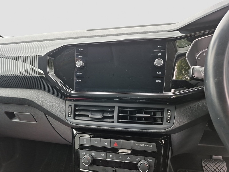 Used Volkswagen T-Cross 2025 for sale - 76047036: Photo 15