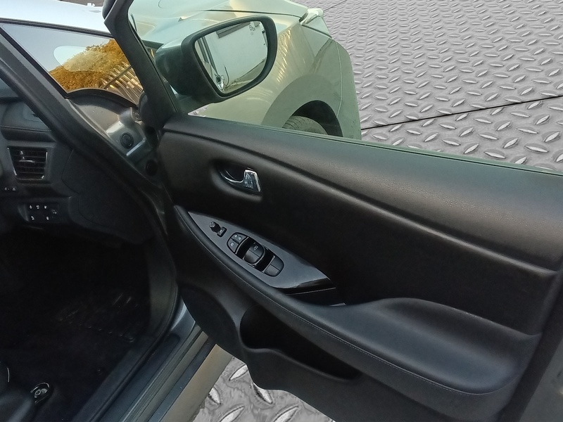 Used Nissan Leaf 2020 for sale - 76047040: Photo 13