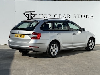 Used Skoda Octavia 2018 for sale - 74344157: Photo