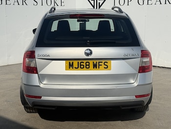Used Skoda Octavia 2018 for sale - 74344157: Photo