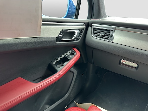 Used Porsche Macan 2025 for sale - 75148980: Photo 19