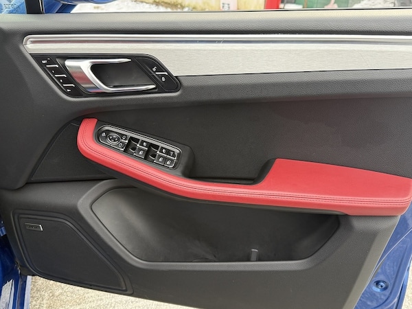 Used Porsche Macan 2025 for sale - 75148980: Photo 28