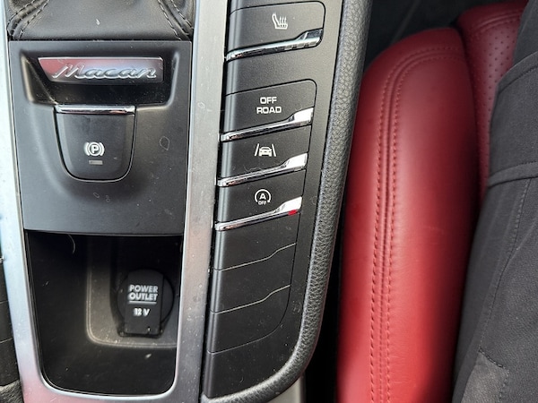 Used Porsche Macan 2025 for sale - 75148980: Photo 66