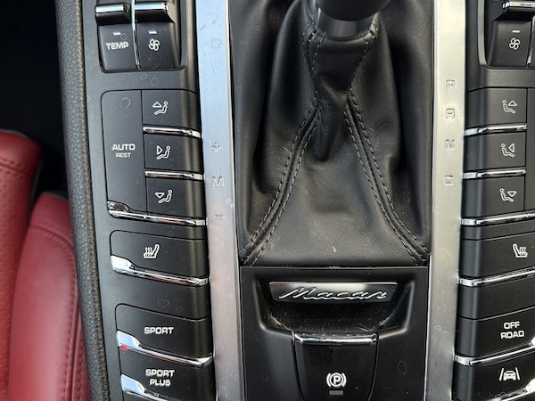 Used Porsche Macan 2025 for sale - 75148980: Photo 68