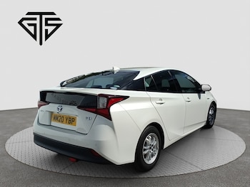 Used Toyota Prius 2025 for sale - 76047140: Photo 3
