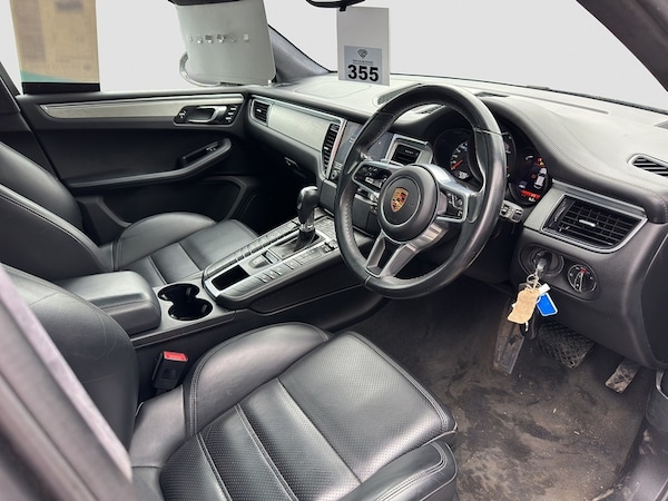 Used Porsche Macan 2018 for sale - 74360759: Photo 15