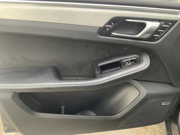 Used Porsche Macan 2018 for sale - 74360759: Photo 48