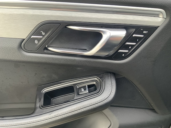 Used Porsche Macan 2018 for sale - 74360759: Photo 49