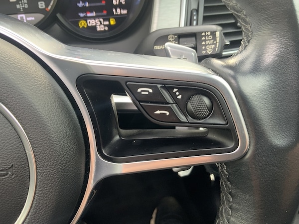 Used Porsche Macan 2018 for sale - 74360759: Photo 52