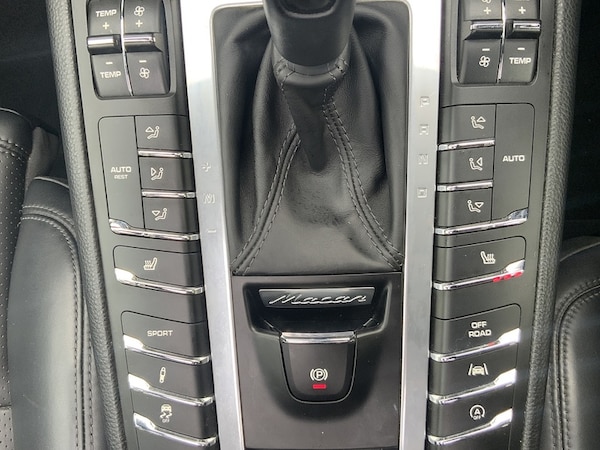 Used Porsche Macan 2018 for sale - 74360759: Photo 67