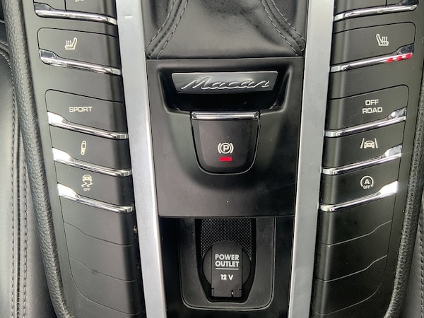 Used Porsche Macan 2018 for sale - 74360759: Photo 68