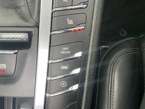 Used Porsche Macan 2018 for sale - 74360759: Photo 70