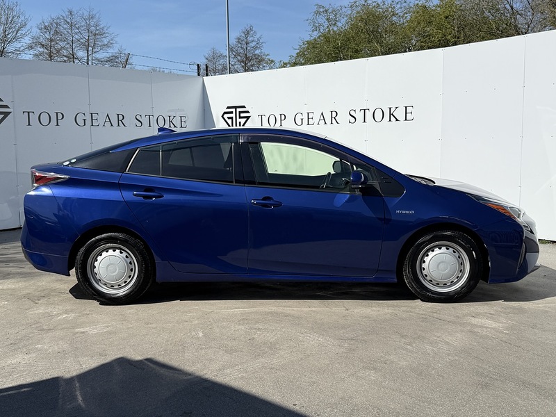 Used Toyota Prius 2023 for sale - 76047065: Photo 2