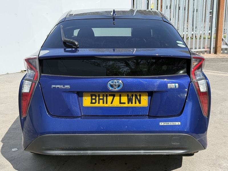 Used Toyota Prius 2023 for sale - 76047065: Photo 4