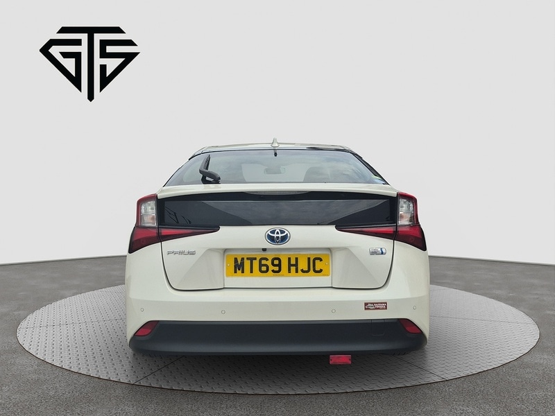 Used Toyota Prius 2025 for sale - 76047128: Photo 4
