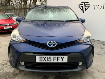Used Toyota Prius+ 2015 for sale - 76047118: Photo