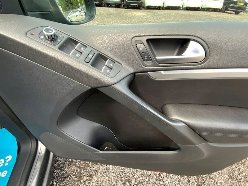 Used Volkswagen Tiguan 2011 for sale - 76047107: Photo 20