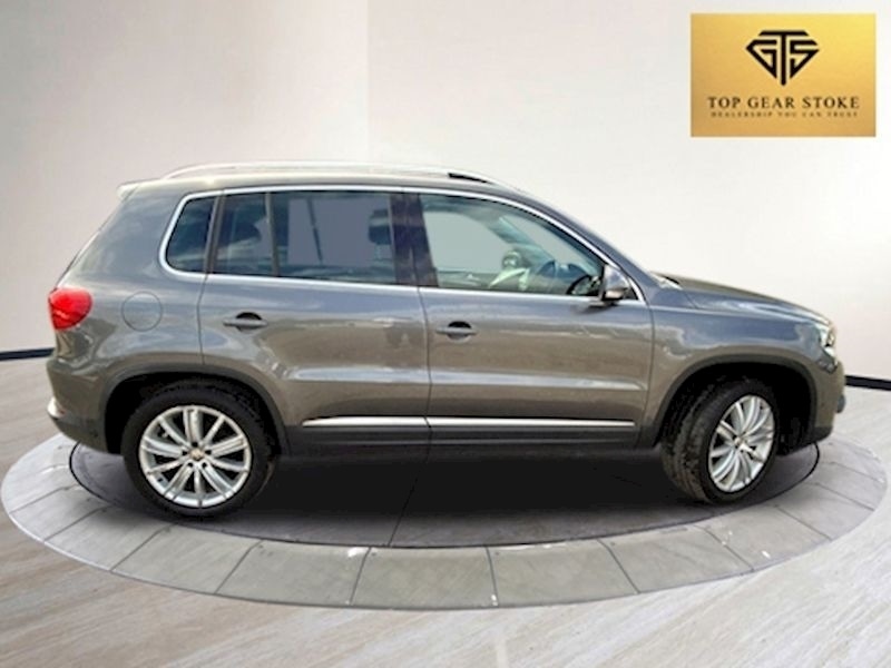 Used Volkswagen Tiguan 2011 for sale - 76047107: Photo 3