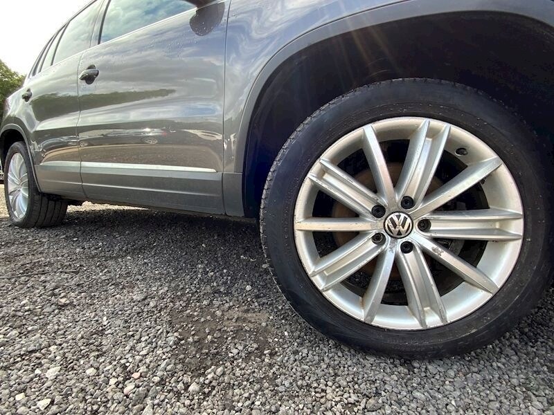 Used Volkswagen Tiguan 2011 for sale - 76047107: Photo 9