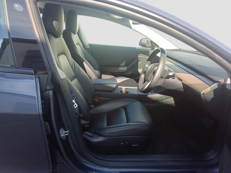 Used Tesla Model 3 2021 for sale - 76047050: Photo 12