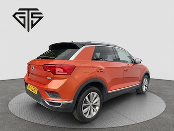 Used Volkswagen T-Roc 2020 for sale - 78986600: Photo