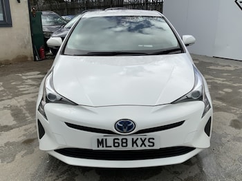 Used Toyota Prius 2024 for sale - 76047081: Photo 2