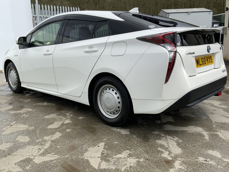 Used Toyota Prius 2024 for sale - 76047081: Photo 5