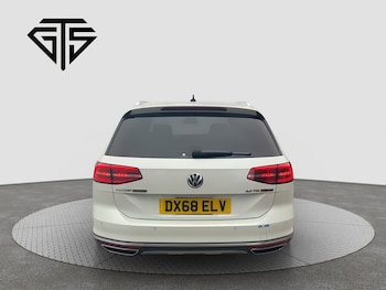 Used Volkswagen Passat 2018 for sale - 78712137: Photo