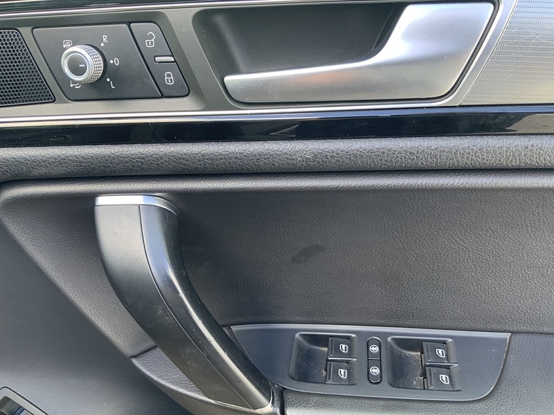 Used Volkswagen Touareg 2014 for sale - 76047026: Photo 10