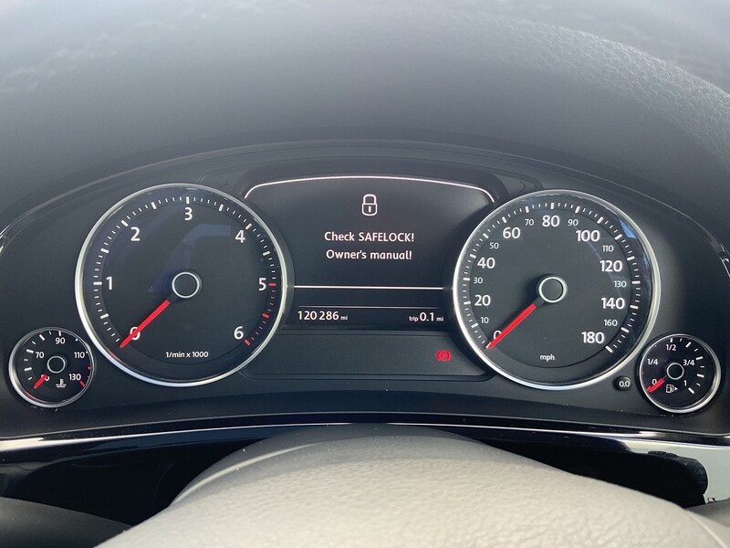 Used Volkswagen Touareg 2014 for sale - 76047026: Photo 35