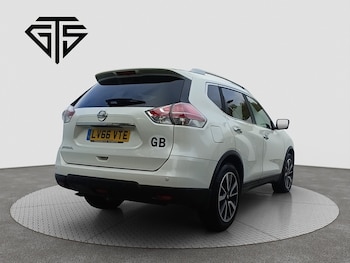 Used Nissan X-Trail 2016 for sale - 76418011: Photo