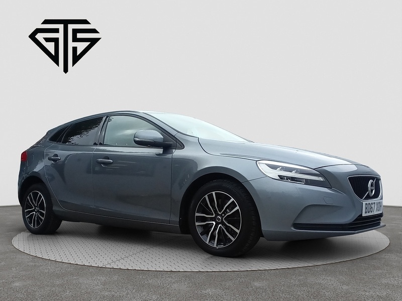 Used Volvo V40 2017 for sale - 76582967: Photo 1