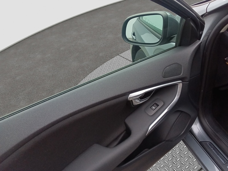 Used Volvo V40 2017 for sale - 76582967: Photo 13