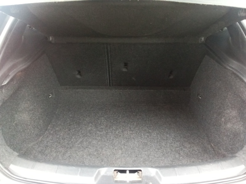 Used Volvo V40 2017 for sale - 76582967: Photo 18