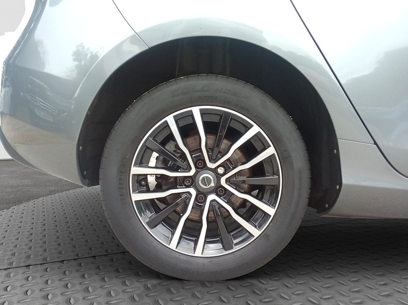 Used Volvo V40 2017 for sale - 76582967: Photo 21