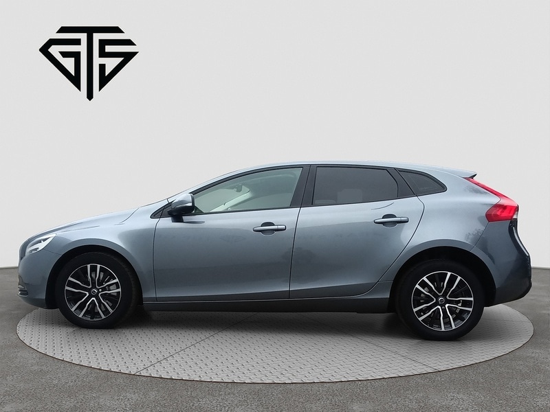 Used Volvo V40 2017 for sale - 76582967: Photo 6