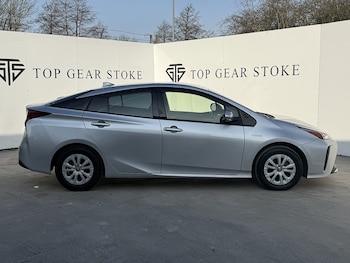 Used Toyota Prius 2025 for sale - 76047122: Photo 2