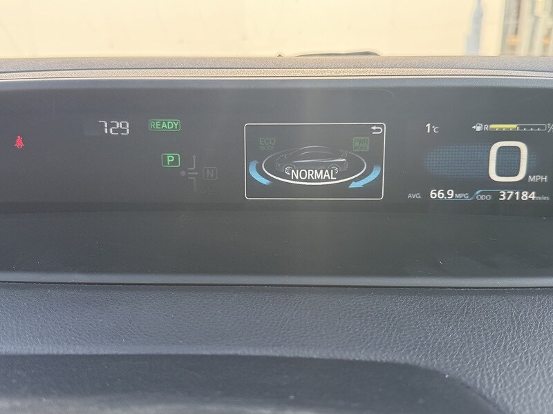 Used Toyota Prius 2025 for sale - 76047122: Photo 33
