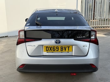 Used Toyota Prius 2025 for sale - 76047122: Photo 4