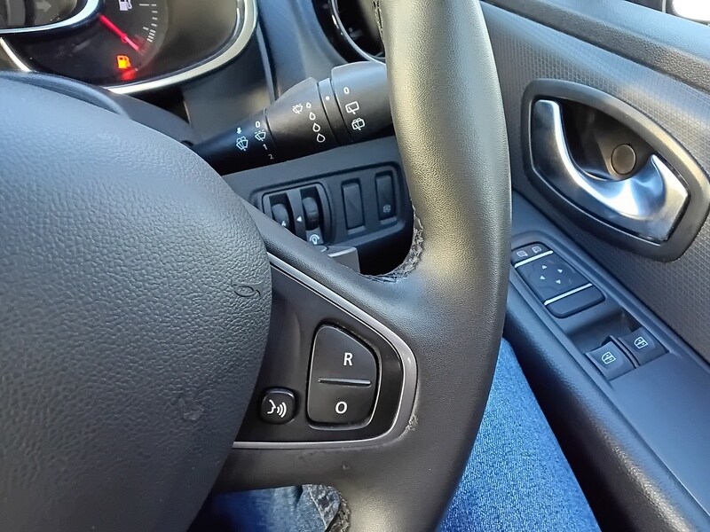 Used Renault Clio 2019 for sale - 76413343: Photo 26