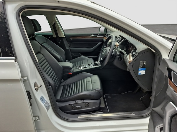 Used Volkswagen Passat 2025 for sale - 74360742: Photo 10