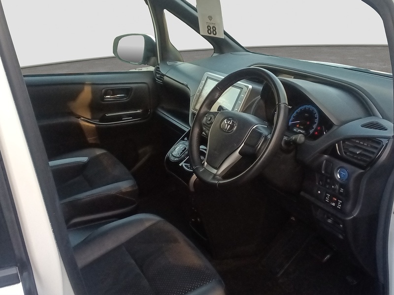 Used Toyota Noah 2025 for sale - 77162037: Photo 11