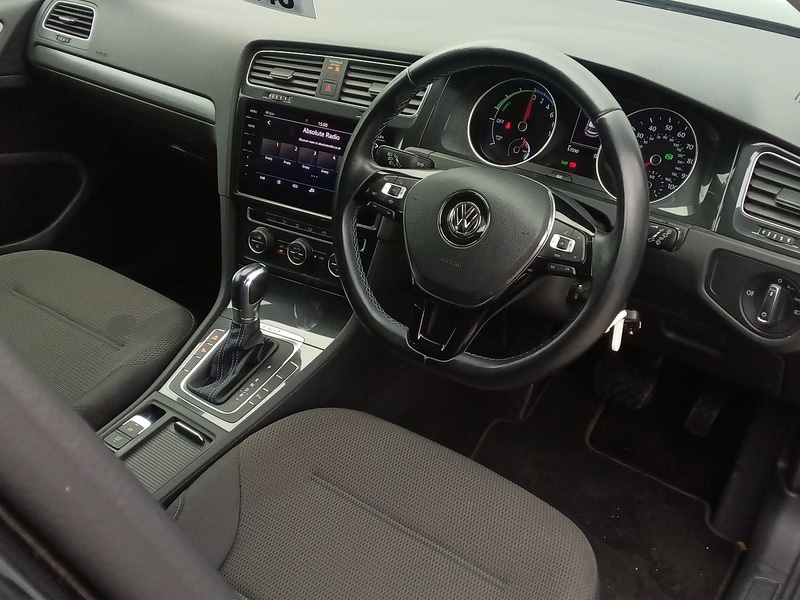Used Volkswagen Golf 2019 for sale - 76505603: Photo 24